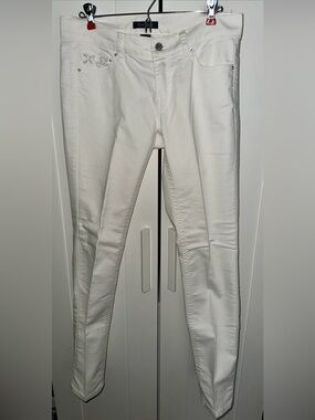 White House Black Market Jeans White Denim Noir Slim Leg Size 6R